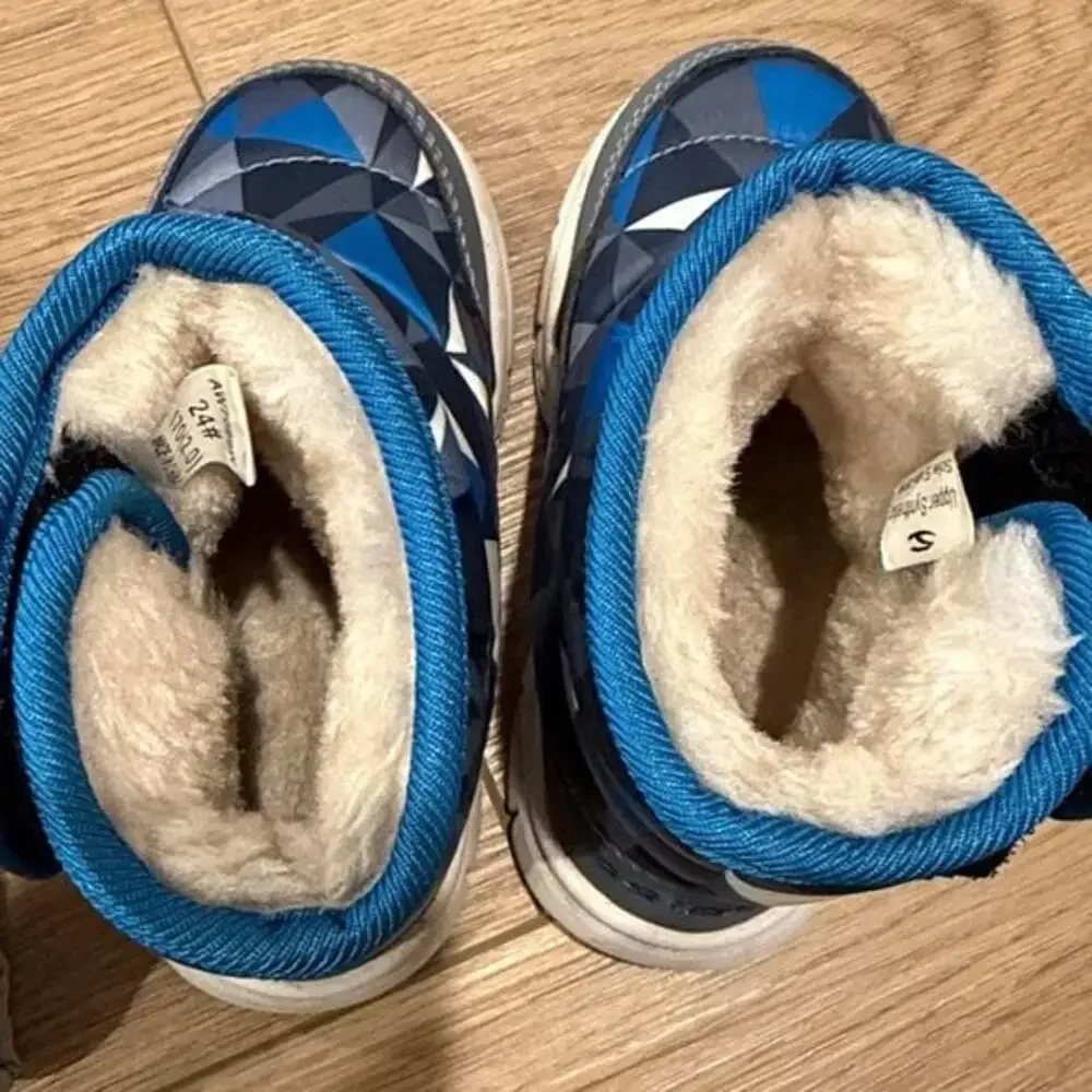Hobibear Toddler Faux Fur Lined Snowboots and Dinosaur Mittens